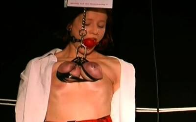 Naked wife stands fastened up and endures breast thraldom - icpvid.com