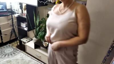 Lustful Mature Milf Bitch With A Zucchini In An Insatiable Cunt! - upornia.com