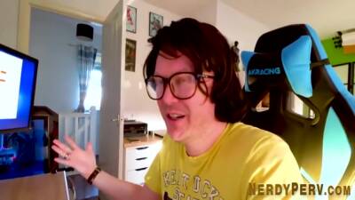 Leeds Nerd Gets Head From Blonde Brit - hclips.com