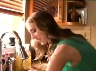 Mom Gets Stuck And Fucked - icpvid.com