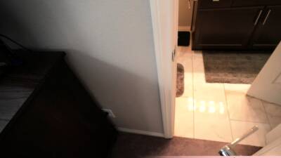 Quick shower escalated into a taboo fuck - icpvid.com