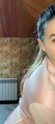 Hot Side Boob While Cooking - hclips.com