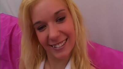 Kleine Notgeile Schlampe Angespritzt - upornia.com - Germany