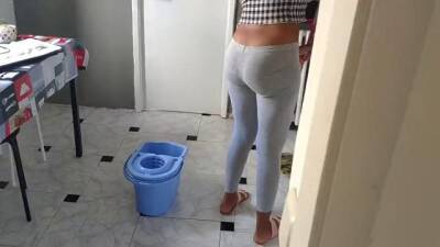 Lady - Gave money to ebony cleaning lady and she fucked me - sunporno.com