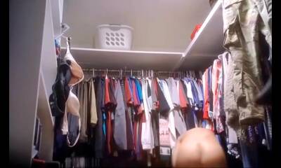 Sexy Army MILF changing - voyeurhit.com