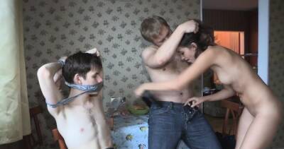 That playgirl has no idea who bonks her - icpvid.com - Russia