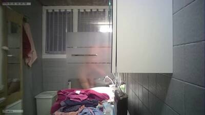 Bonssoirs voyeur shower - voyeurhit.com