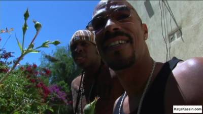 Interracial bj foursome gets sticky - txxx.com