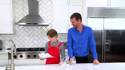 Blonde step niece sucking that hard dick - nvdvid.com