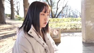 むっつりスケベな専属娘がデビューSEXで感じちゃう - txxx.com - Japan