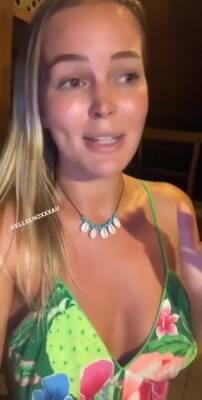 Ellen Flashing Her Tits - hclips.com