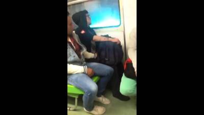Jerks off in train - nvdvid.com