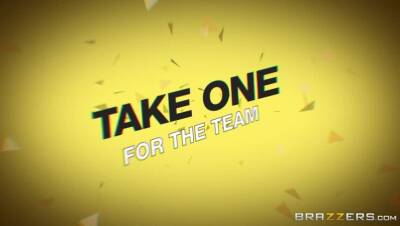 Xander Corvus - Anya Ivy - Take One For The Team - porntry.com