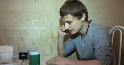 Slutty blonde bimbo Aubrey erotically teases - icpvid.com