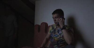 Attractive babe bounds on lengthy pecker - nvdvid.com