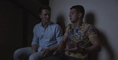 Attractive babe bounds on lengthy pecker - nvdvid.com