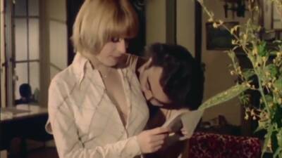 Spi Get Caught While Masturbing ( Es Cachada Excitada) - upornia.com