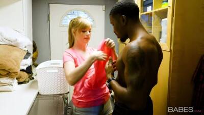 Isiah Maxwell - Dolly Leigh - Seeing Pink - porntry.com