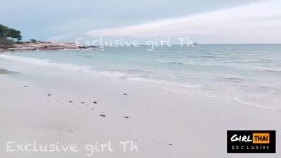 Cameraman Asks To Fuck Model Outdoors ช่างกล้องขอเย็ดuางแบบกลางแจ้ง - hclips.com