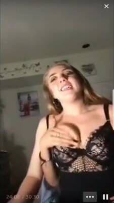 Best Friend Sucking On Her Titties - hclips.com