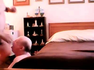 Old man loves to suck cock. - icpvid.com