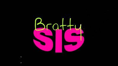 I thought my stepsis ask me to fuck her when she wearing VR - nvdvid.com