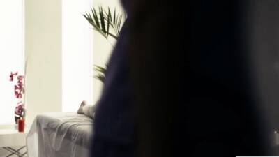 Busty shemale masseuse throats and analed her shemale client - icpvid.com