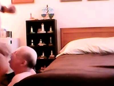 Old man loves to suck cock. - nvdvid.com