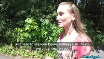 Sporty student fucked in field - porntry.com