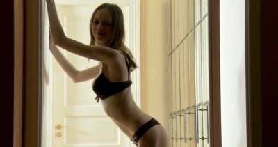 Enticing Elise with puffy nipples masturbates - nvdvid.com