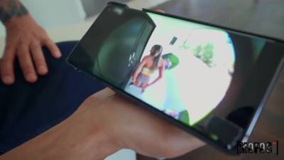 Alex - Alex Legend - Tiny Delivery 1 - hclips.com