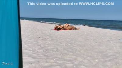 Sharing My Girl With A Stranger On The Public Beach. Threesome With Wet Kelly - hclips.com