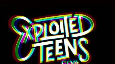 Skinny Blonde teen pussy - icpvid.com