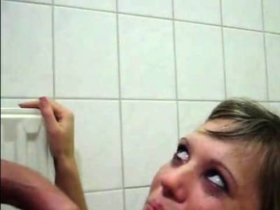 blonde deepthroating, gagging and facial - nvdvid.com