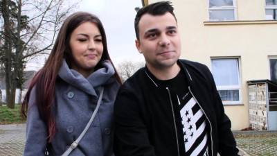 HUNT4K. Boy is able to purchase car only after GF - nvdvid.com