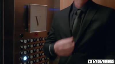 Rich Mitch Scores Alexis Taes Deep Throat - upornia.com