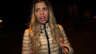 Public Agent Spanish Babe Fucked in Garage - nvdvid.com - Spain