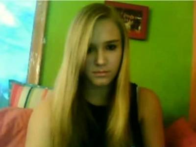 Blonde show pussy - nvdvid.com