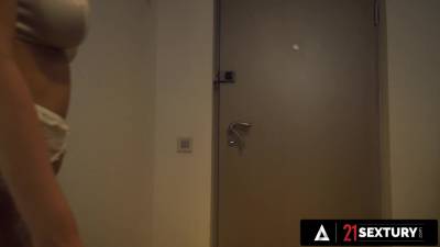 21 SEXTURY - Kiara Lord's Fuck Buddy DP's Her Holes HARD With Her Jealous Hubby - txxx.com