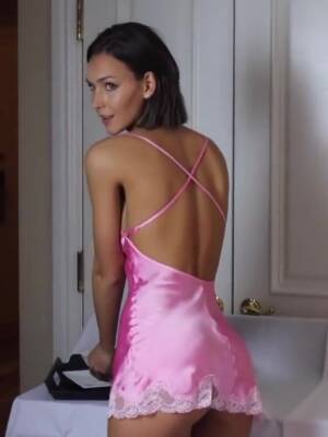 Nude Modeling In Nightgown Video Leaked - hclips.com