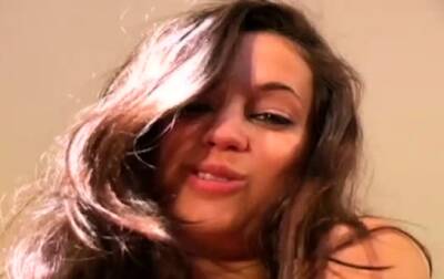 Magical sweetie is showing her body to the camera - nvdvid.com