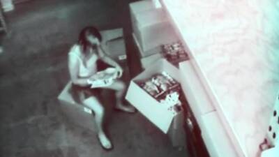 Babe Caught On Cam - icpvid.com