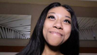 amari gold anal queen is about to get fucked louie smalls - nvdvid.com