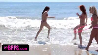 Naughty Surfer Girls Show Off Their Perfect Beach Body - sexu.com
