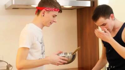 SOUTHERNSTROKES Jerome James And Vitali Kutcher Bareback - nvdvid.com