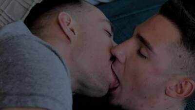 Dicksucked jock barebacked by sturdy bf - nvdvid.com