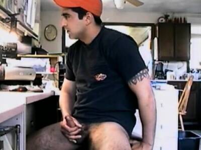 Blowing My Straight Roommate - nvdvid.com