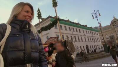 Mouthfuls of Sausage - porntry.com