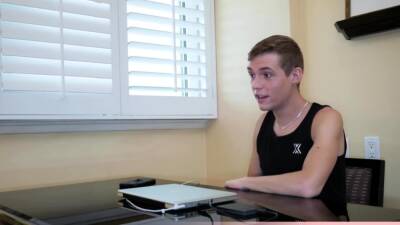 Clueless teen nephew never tried a cock - icpvid.com