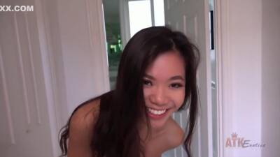 Pissing Scenes 56 Solo - upornia.com